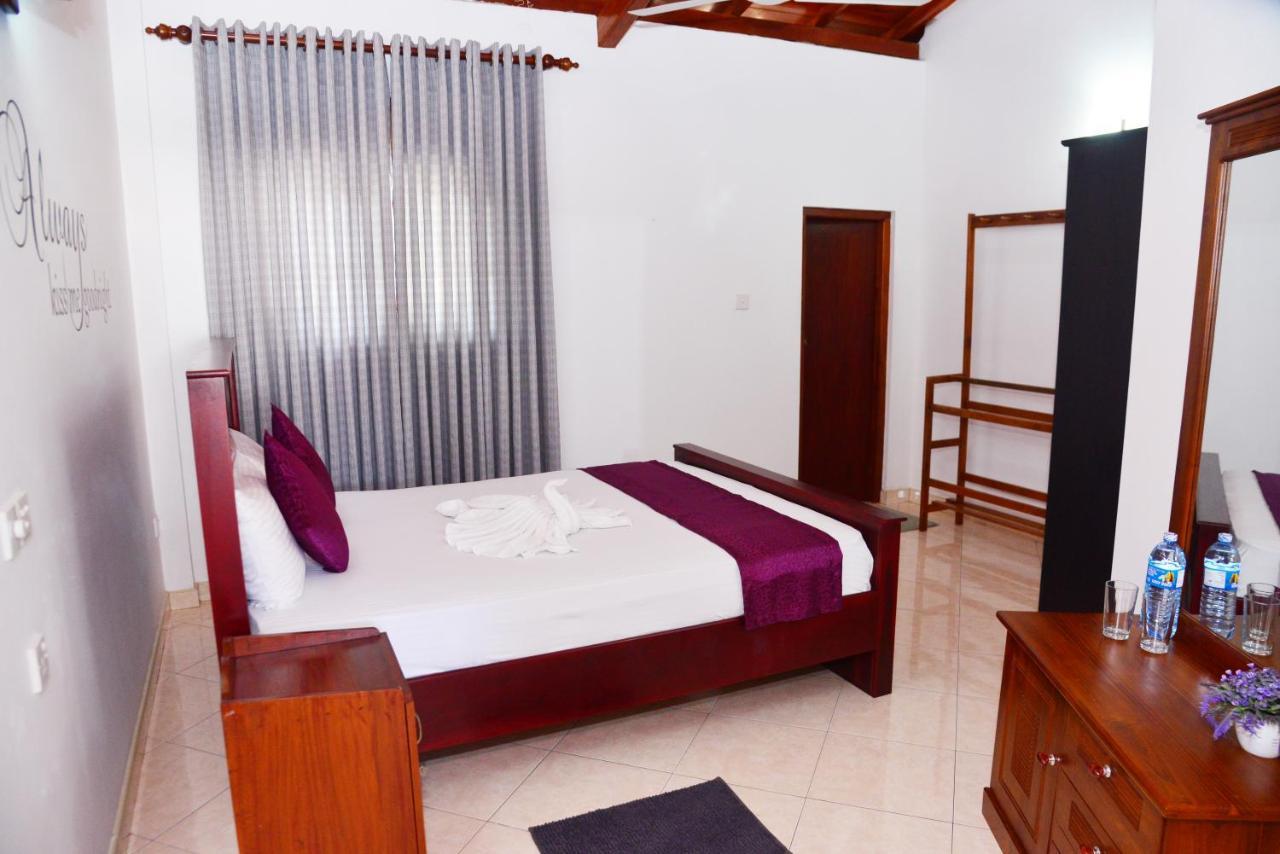 Cinnamon Holiday Inn Hikkaduwa Eksteriør bilde